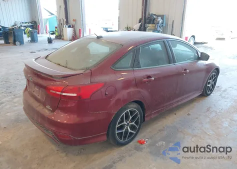 2015 Ford Focus Se z USA, uszkodzony, nr VIN 1FADP3F27FL287017